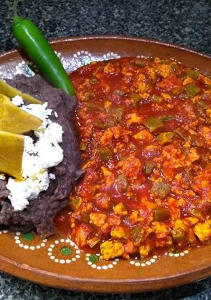 Una foto de Huevos con nopales