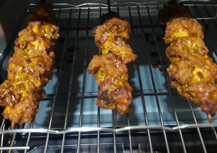 Simple Way to Make Ultimate Teen Mirchiwali Chicken Kabab