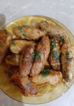 A picture of Aloo chicken Kay kebab.