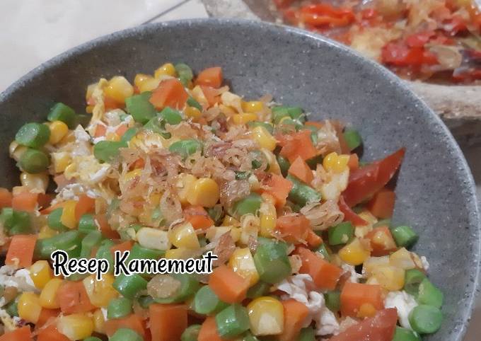 Langkah Mudah untuk Menyiapkan Sayur pelangi favorit anak yang Enak Banget