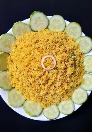 হাতে মাখা মসলায় ভুনা খিচুরি রেসিপির প্রধান ছবি