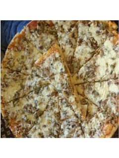 صورة لوصفة بيتزا المطاعم من اروع ما يكون 🍕 😍