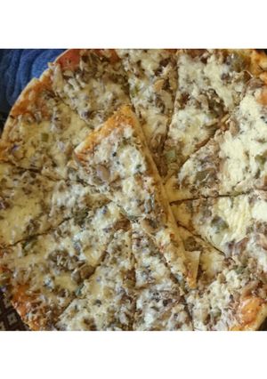 صورة لوصفة بيتزا المطاعم من اروع ما يكون 🍕 😍