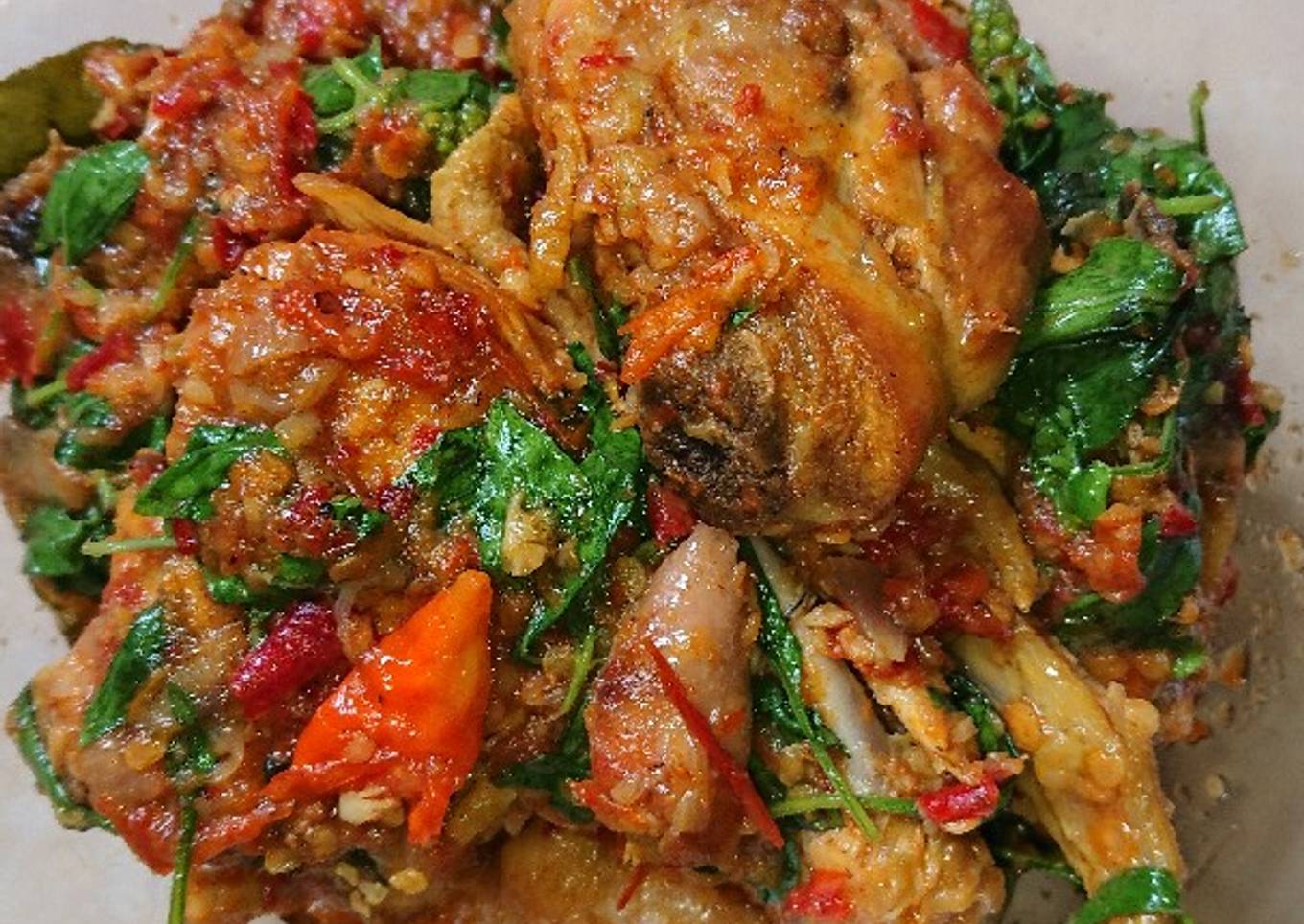 Ayam rica-rica kemangi