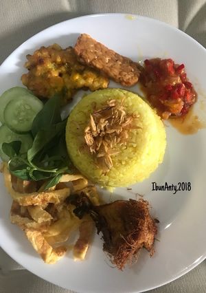 Foto resep Nasi Kuning dan teman²nya 😋