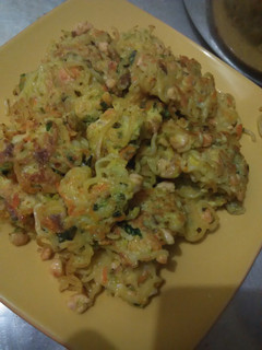 Foto resep Bakwan mie tuna with vegie