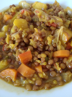 Una foto de Lentejas con verduras y arroz