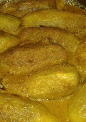 A picture of Pointed gourd curry(potoler dorma).