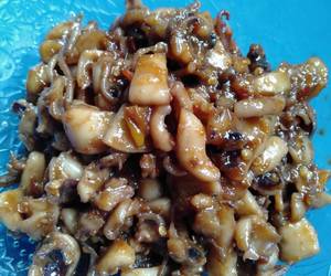 Praktis Menyajikan Cumi kecap manis pedas Yummy Mantul