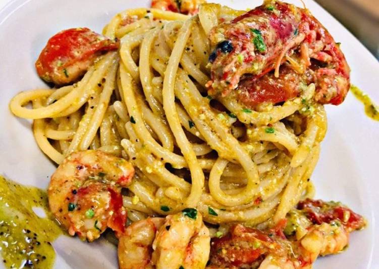 Recipe of Speedy Spaghetto gambero rosso ciliegino e crema di pistacchio