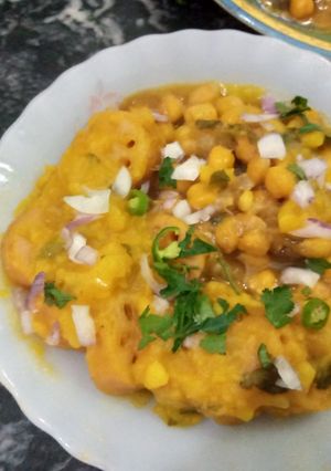 A picture of Sindhi beh chanaChaat.