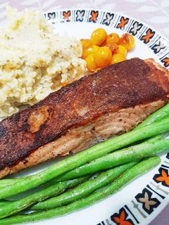 Foto resep Grilled Salmon with Mashed Potato and Vegetables