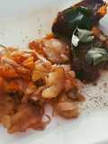 Tapa de cuadril al horno con batatas, cebolla, calabacín y puerro