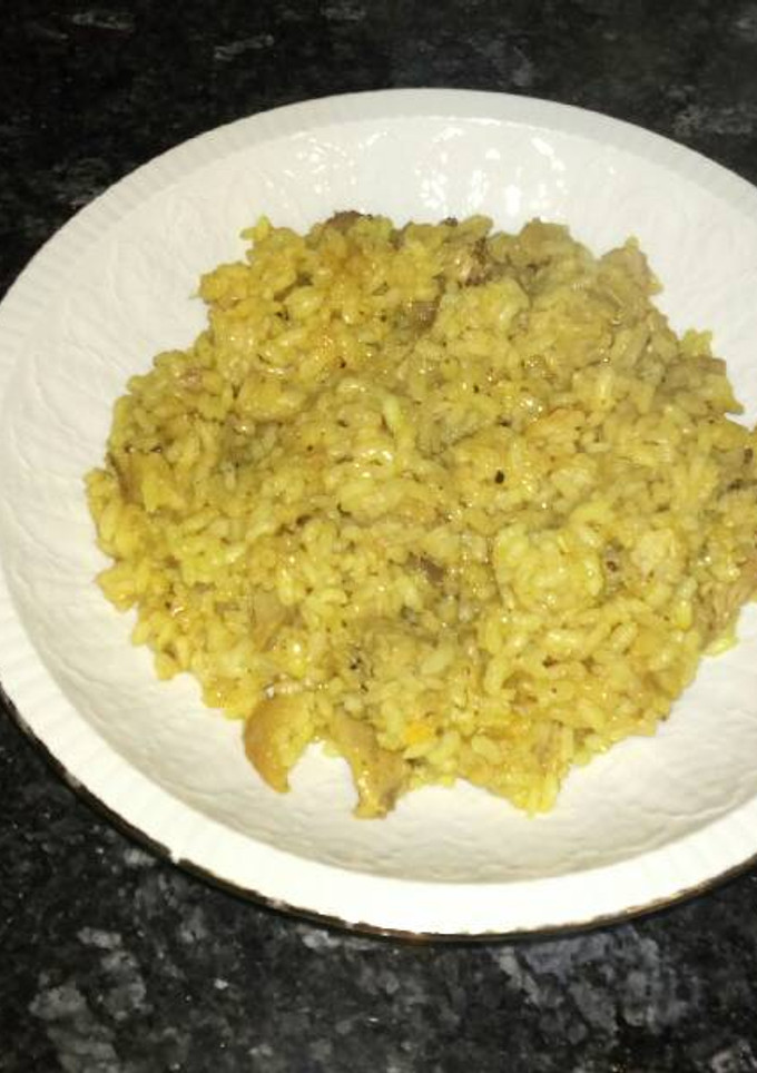 Una foto de Arroz con cazón y conejo