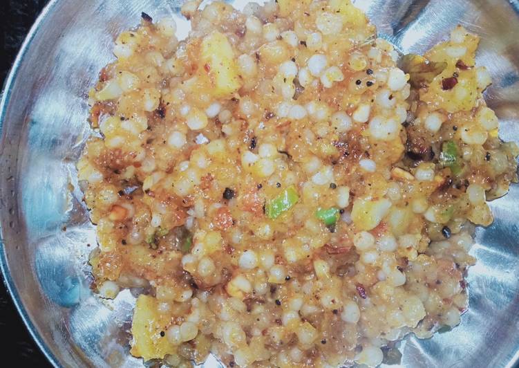 Steps to Make Award-winning Sabudana Khichdi