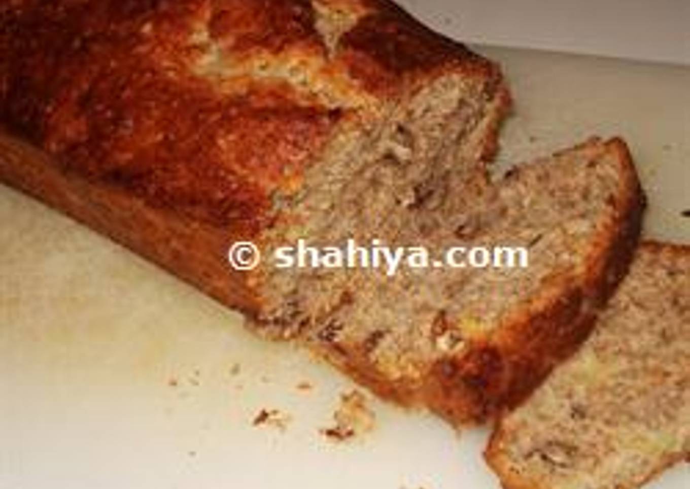 Banana and nuts cake