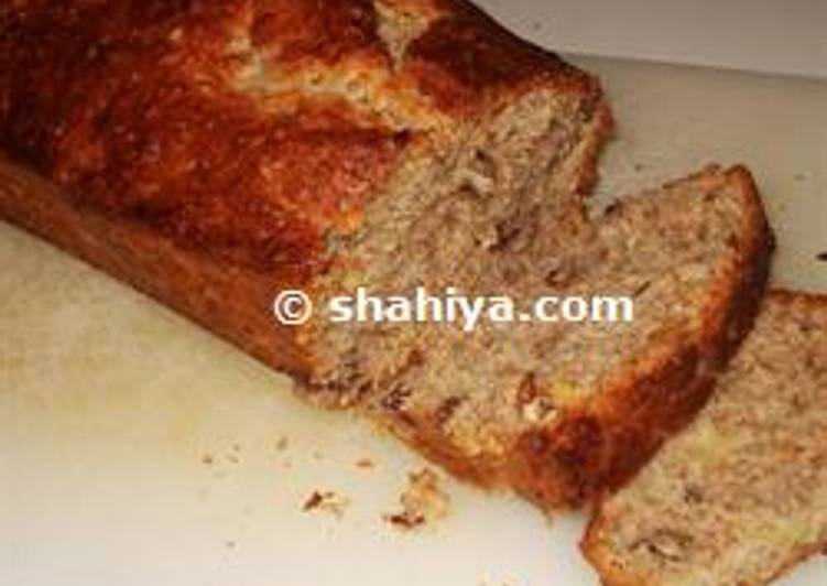 Steps to Prepare Homemade Banana &amp; Pecan Cake