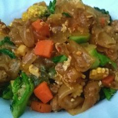 A picture of Vegeterian Wide Noodles with Vegetables and Soy Protein.