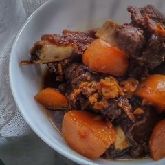 A picture of Beef Ribs and Potato in Herbs and Sweet Soy Sauce.