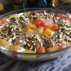 A picture of Dry cake and nuts dessert.