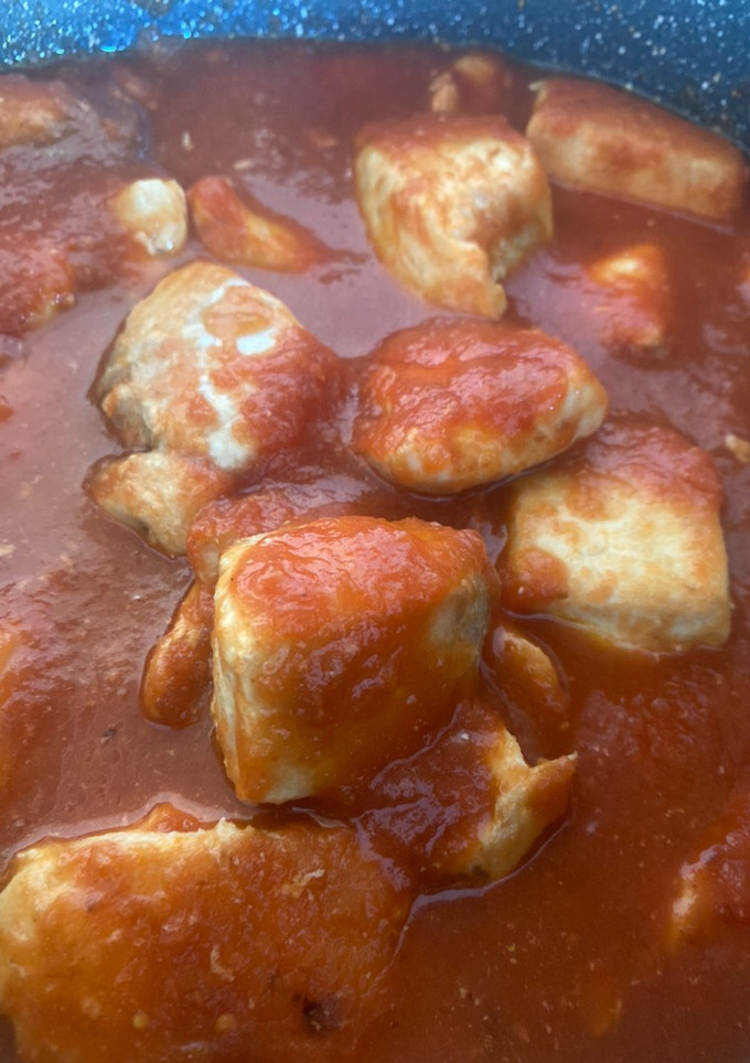 Una foto de Bonito con tomate