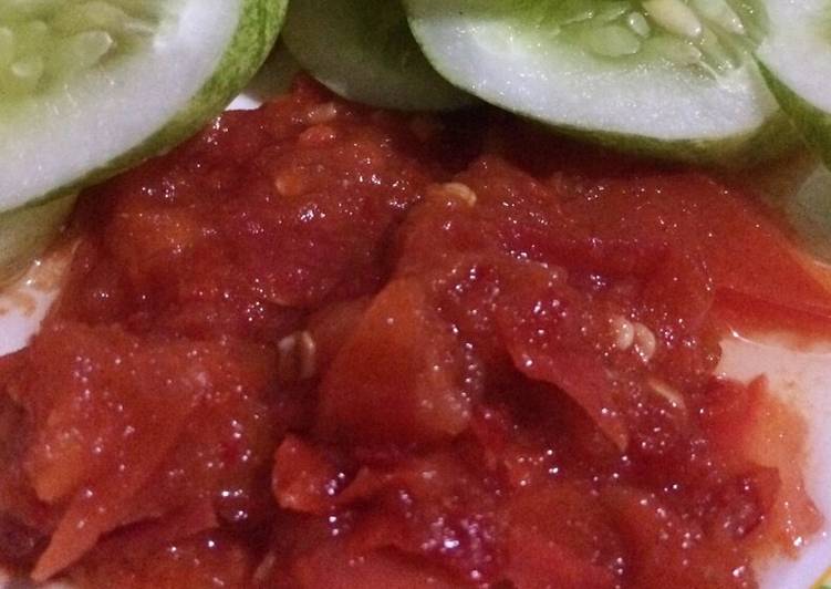Resep: Sambal Tomat Mentah Segar (Porsi Kecil) yang Lezat