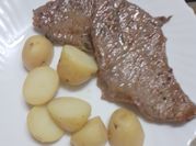 Una foto de guarniciones para filete de ternera