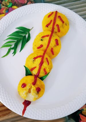 A picture of Cheese filled idli.