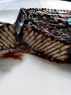 عکسی از دستور کیک یخچالی