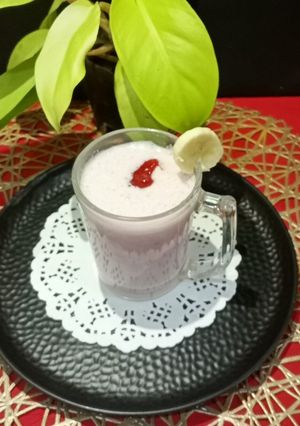 A picture of Strawberry and Banana Milk Shake.