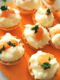 Tartaletas de brandada de Bacalao con crema de Piquillos