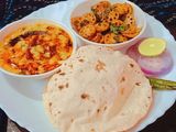 Dal tadka & crispy kamal kakdi