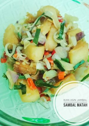 Foto resep Ikan Asin Jambal Sambal Matah Ala2