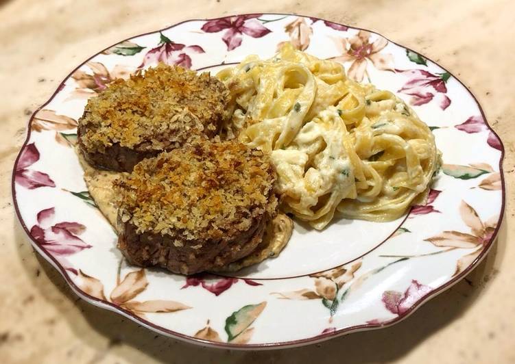 Bombom da Alcatra na crosta de panko ao molho de mostarda dijon com tagliatelle ao molho camembert