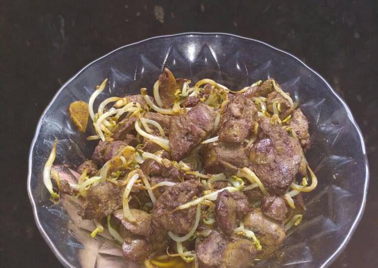 Langkah Mudah untuk Membuat Oseng Ati Ampela Tauge yang Enak