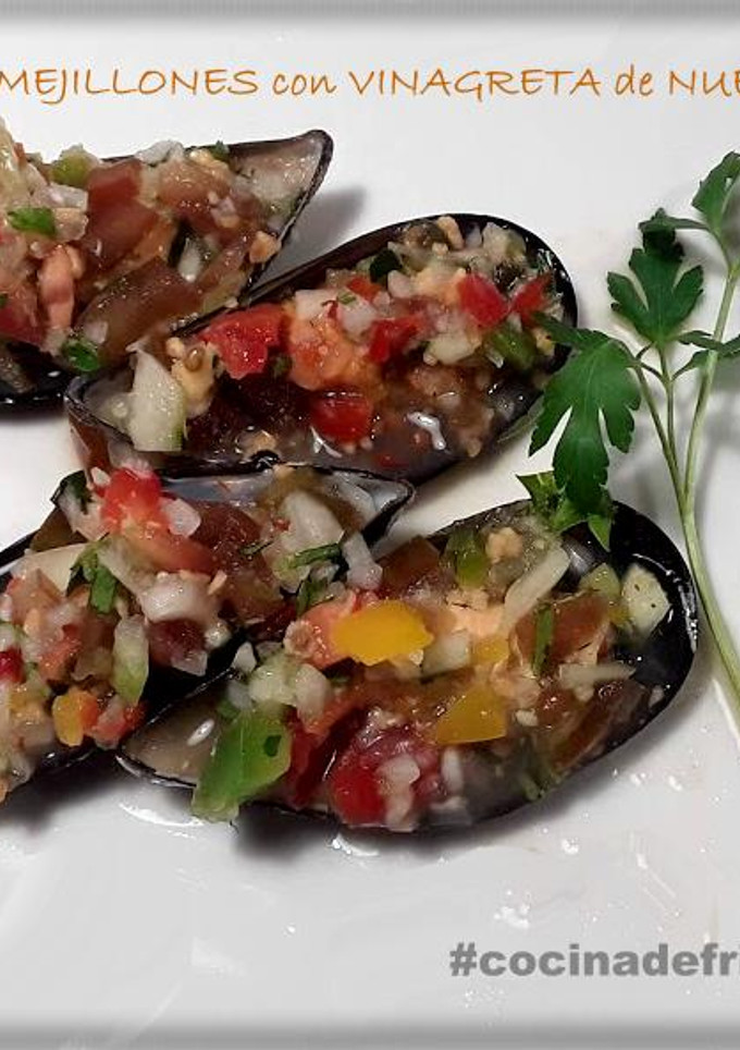 Una foto de Mejillones en escabeche de nueces