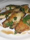 Filete de pescado con salsa soya, perejil y romero