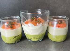 Une photo de Verrine avocat Boursin®️ truite saumonée