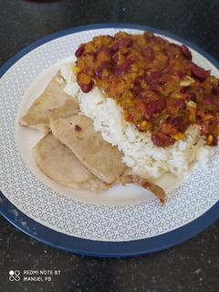 Una foto de Menestra ecuatoriana de frijoles