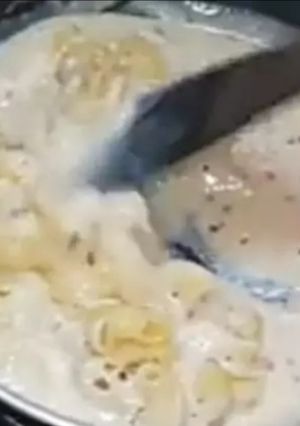হোয়াইট সস পাস্তা (white sauce pasta recipe in Bengali) রেসিপির প্রধান ছবি
