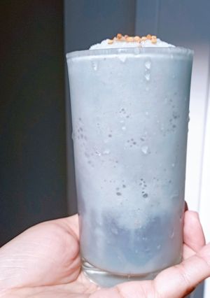 รูปของ Blue Lagoon Longan Frappe ลำไยปั่นสีคราม 💙🥤🐬