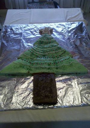 A picture of Christmas Tree Cake.