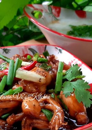 A picture of SINGAPOREAN DISH: SINGAPORE FROG PORRIDGE 🇸🇬.