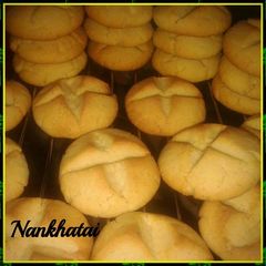 A picture of Naankhatai.