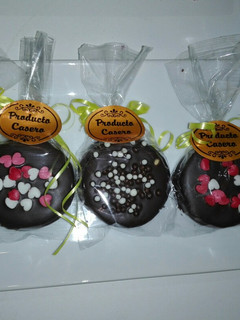 Una foto de Alfajores