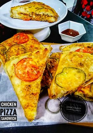 A picture of Chicken pizza sandwich.