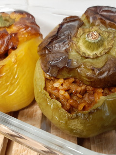 Una foto de Pimientos rellenos de carne y arroz