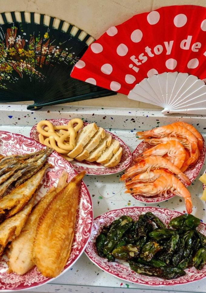 Una foto de Aperitivos de Feria De Abril de Sevilla (noche del pescaito)