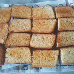 A picture of Suji Bread and Suji Toast (Rusk).