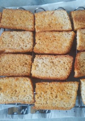 A picture of Suji Bread and Suji Toast (Rusk).